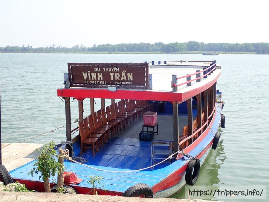 トゥボン川クルーズ