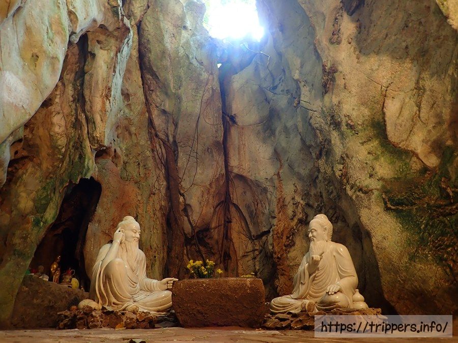 タンチョン洞窟