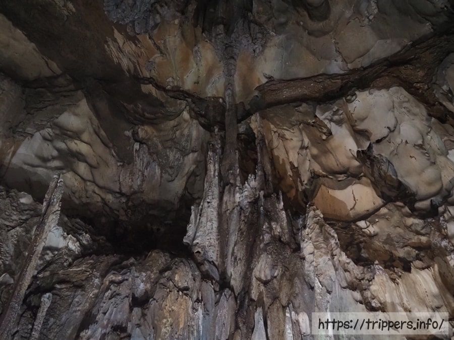 テンプルン洞窟