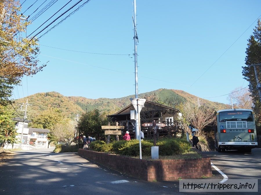 百蔵山登山口バス停