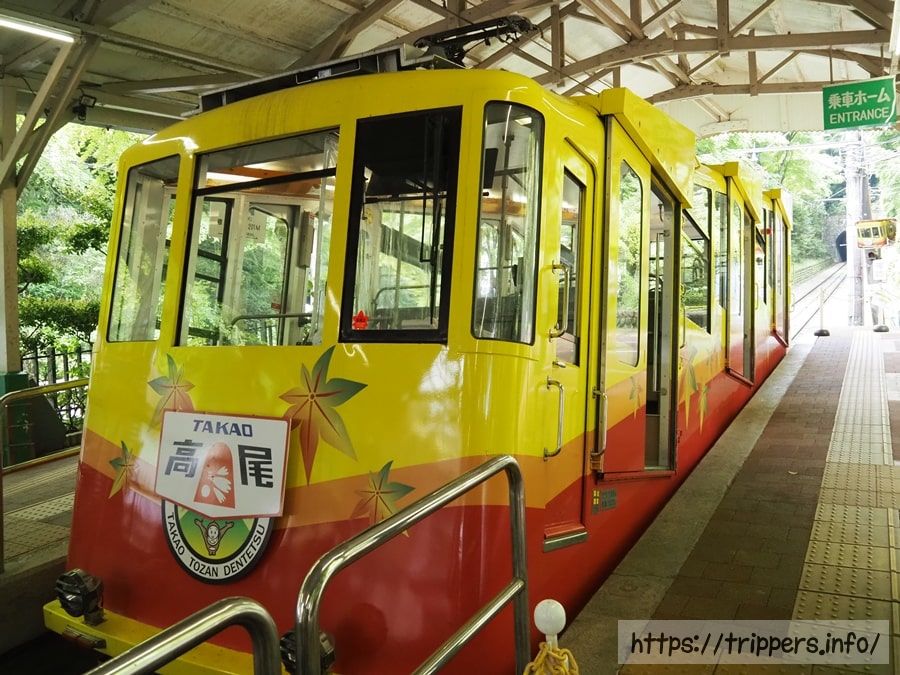 高尾山のケーブルカー