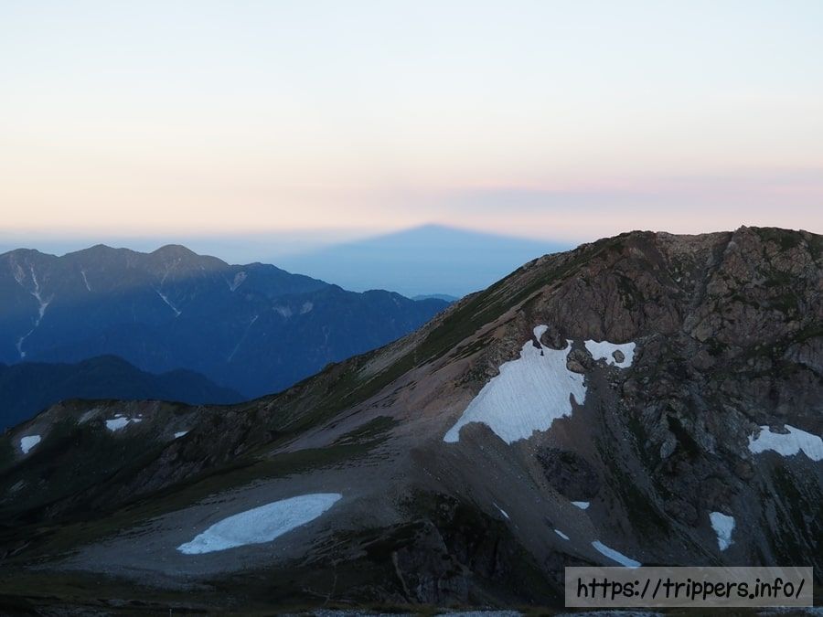 影白馬岳