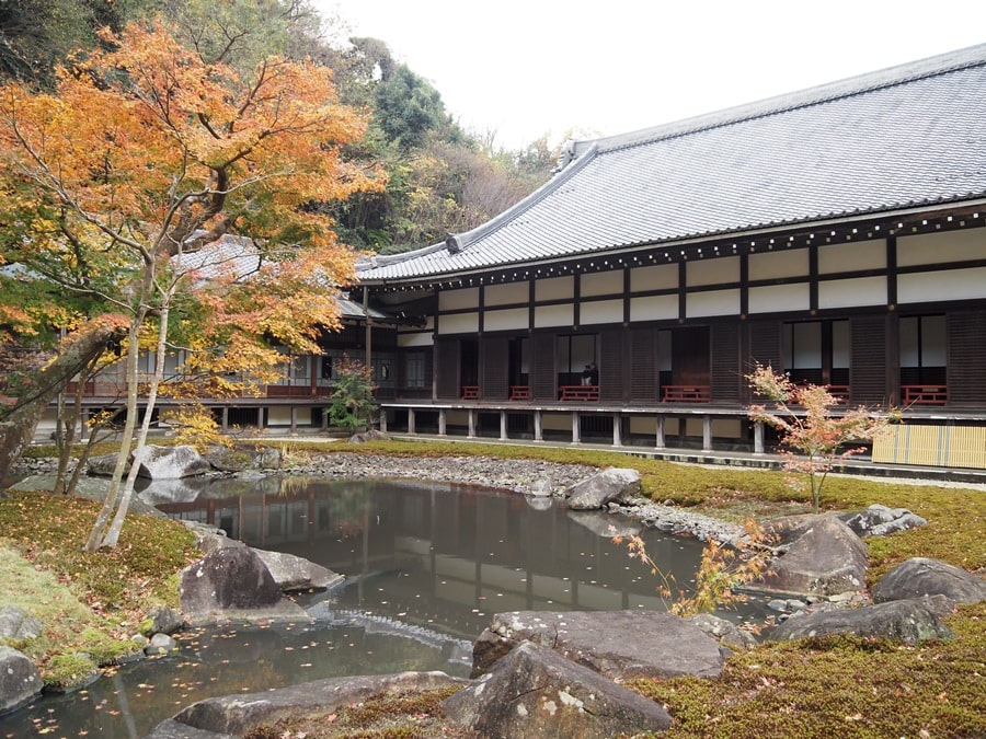 円覚寺にある大方丈の裏庭