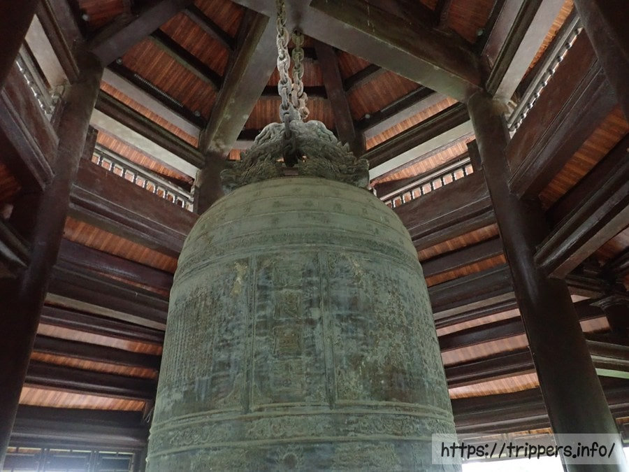 バイディン寺の鐘